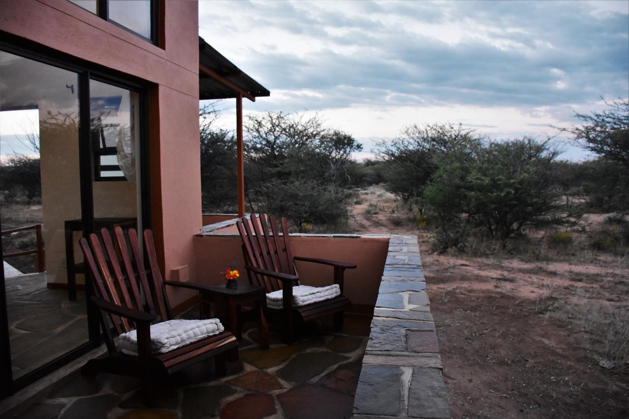 Cheetah View Lodge Otjiwarongo Exterior photo
